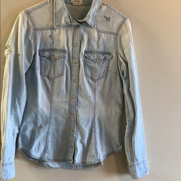 H&M Tops - H&M Denim Women’s Blouse Size 8